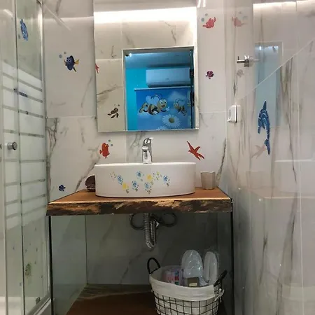 Golden Fox Studios&suites Apartment *