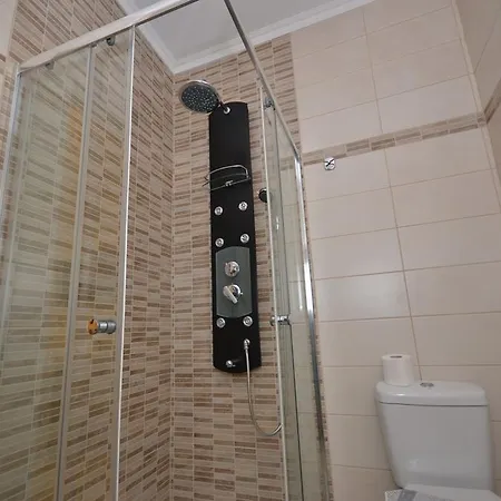 Golden Fox Studios&suites Apartment