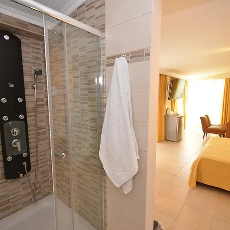Golden Fox Studios&suites Apartment *