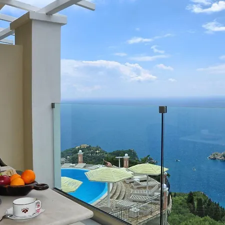 Golden Fox Studios&suites Apartment Lákones
