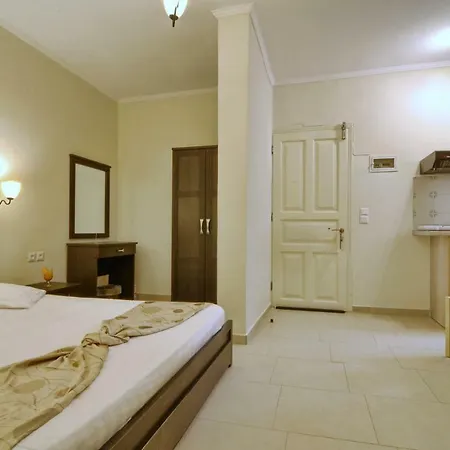 Golden Fox Studios&suites Apartment Lákones